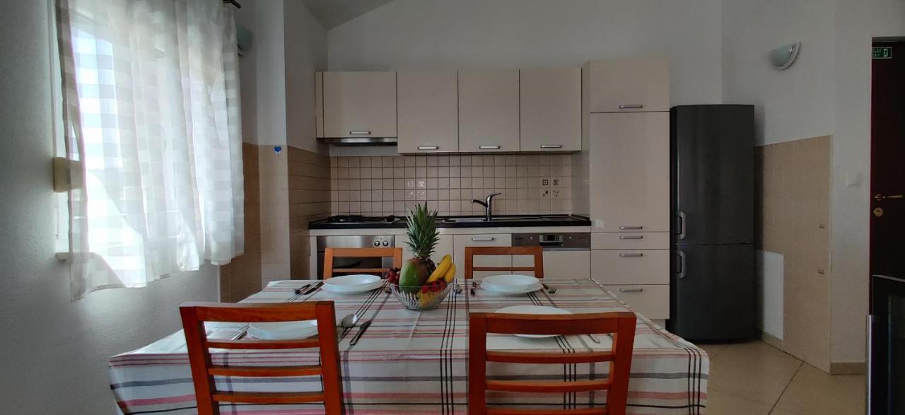 Apartment Dea Trogir Buitenkant foto