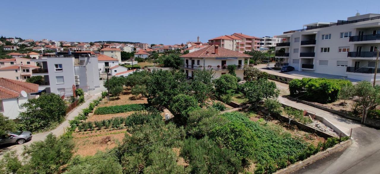 Apartment Dea Trogir Buitenkant foto